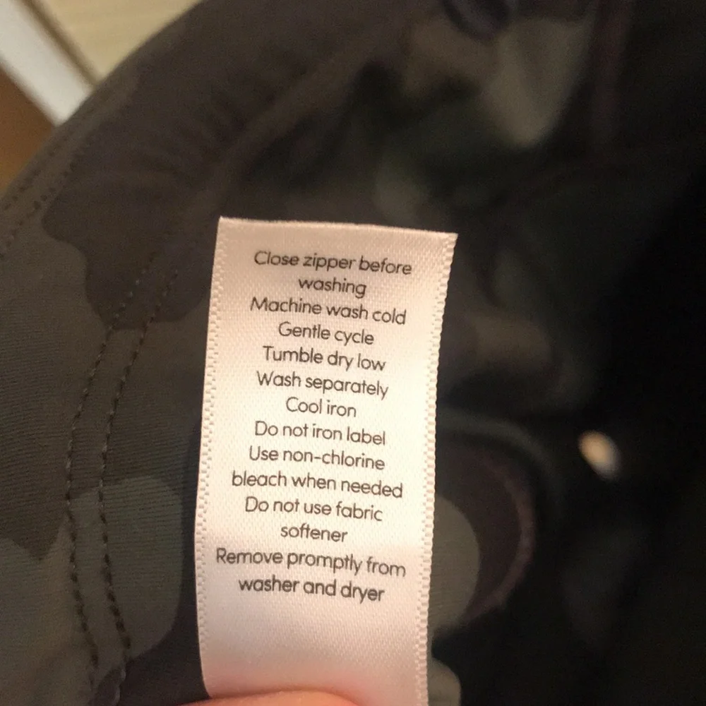 Athleta Camo Contender 7/8 Powerlift Tight Size Small